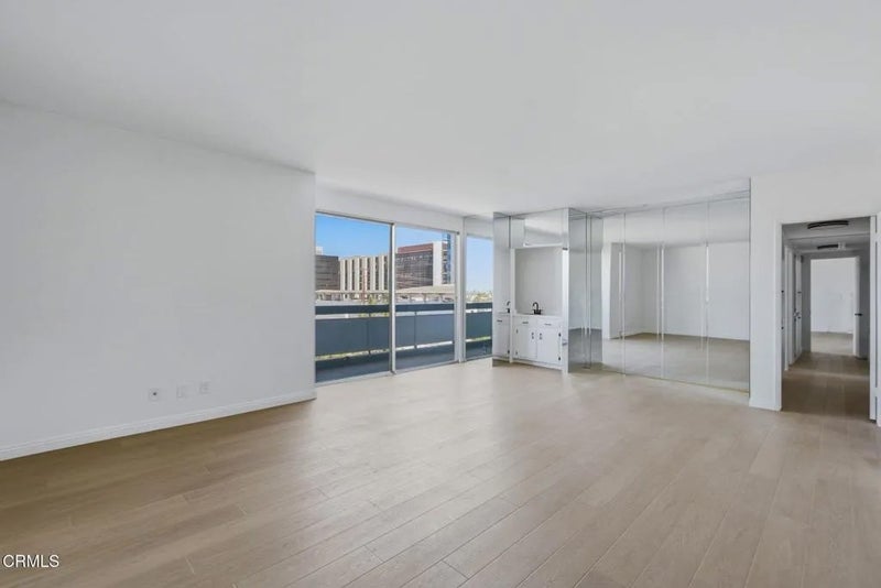 321 S San Vicente Boulevard 808