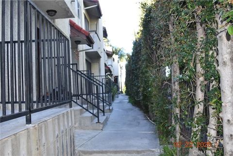 Photo of 13203 Vanowen Street #8, North Hollywood, CA 91605 (MLS # SR26053832)