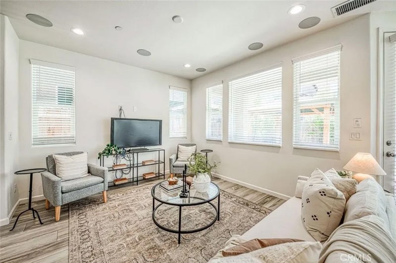 876 Winchell West