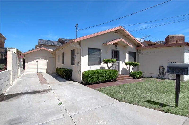 2209 Elden Avenue