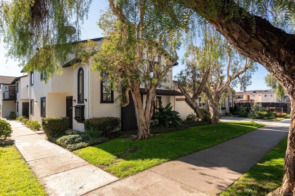 Photo of 1819 Hornblend St #1 St, San Diego, CA 92109 (MLS # 2600815)