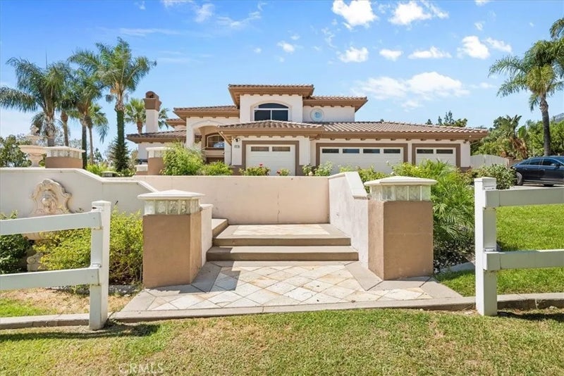5540 High Meadow