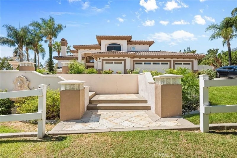 5540 High Meadow