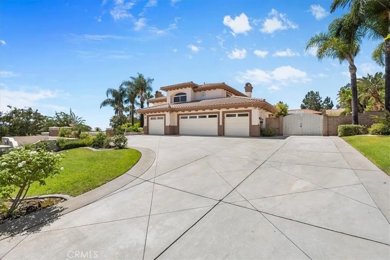 5540 High Meadow