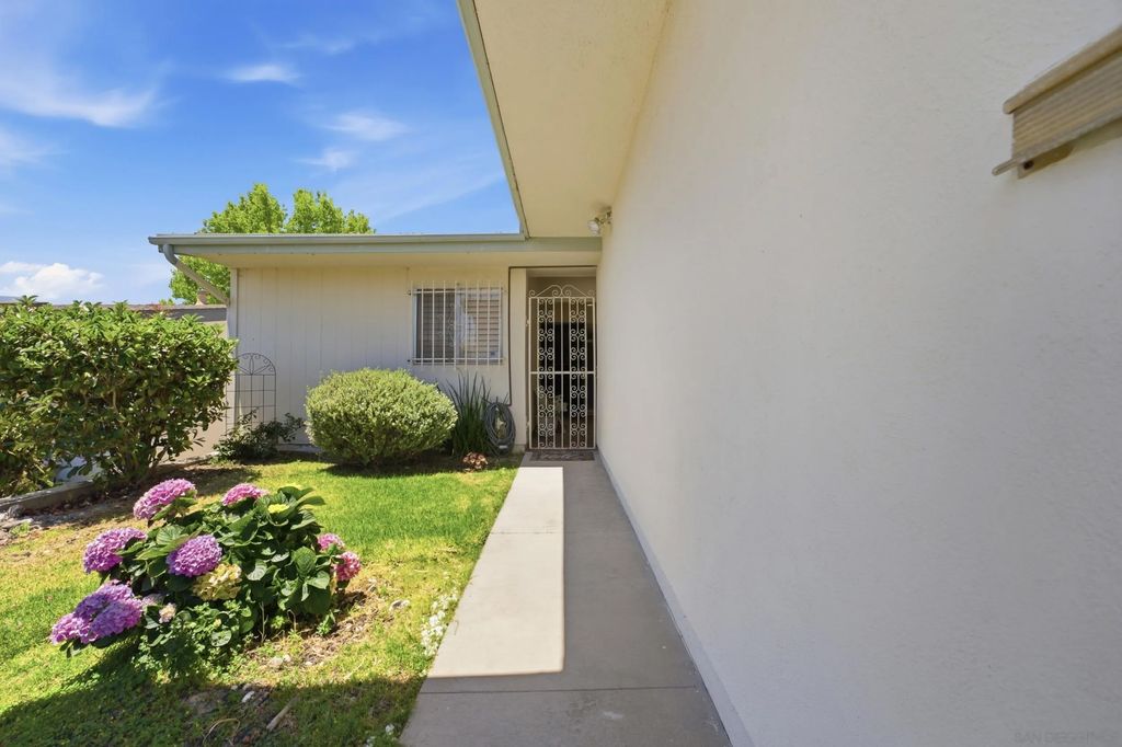 Photo of 3902 N Vista Campana #9, Oceanside, CA 92057 (MLS # 260014537)