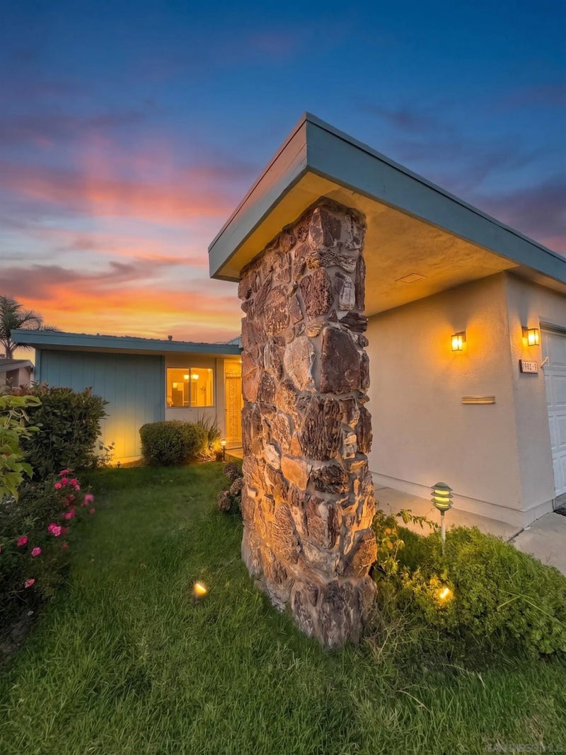 3902 N Vista Campana 9