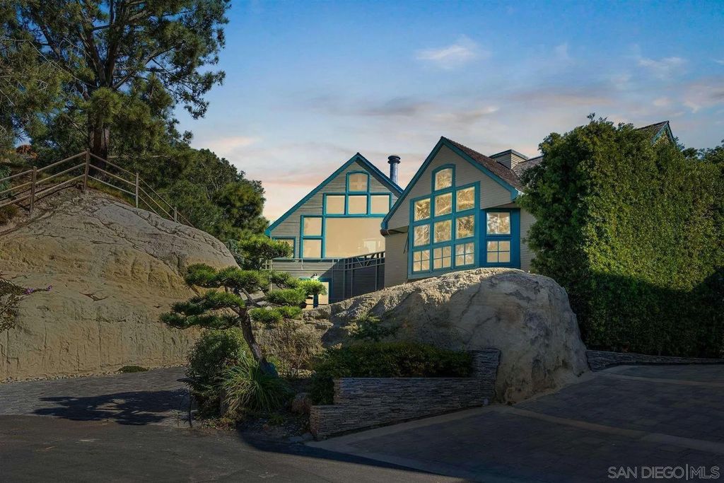 Photo of 13027 Via Latina, Del Mar, CA 92014 (MLS # 2600121)