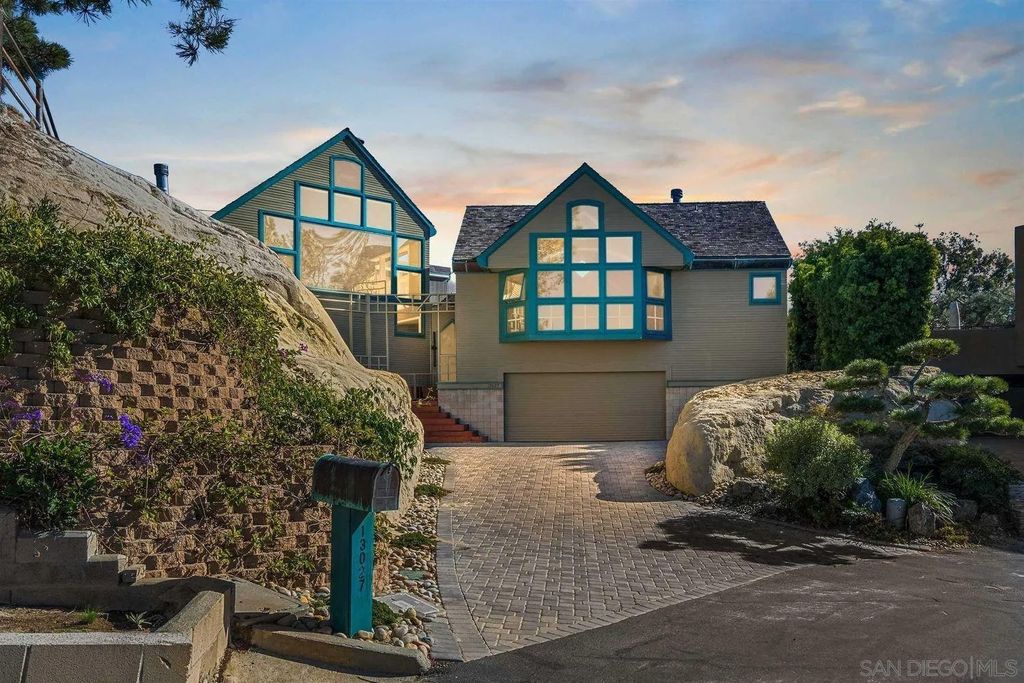 Photo of 13027 Via Latina, Del Mar, CA 92014 (MLS # 2600121)