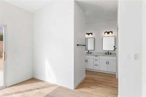 Tiny photo for 1533 Lorena Way, Palm Springs, CA 92262 (MLS # IG25259466)