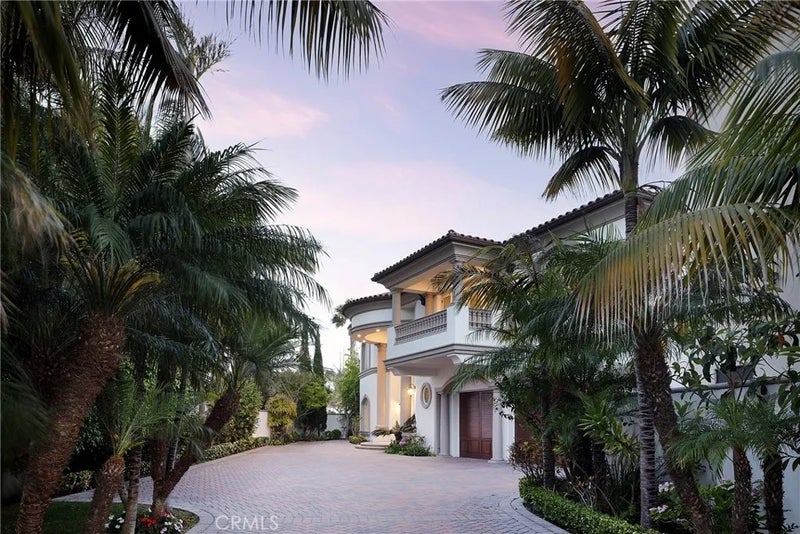 71 Ritz Cove