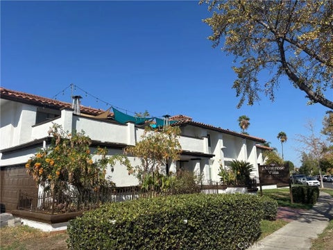 Photo of 1521 E Canfield Ln, Anaheim, CA 92805 (MLS # OC26008353)