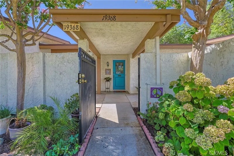 19368 Avenue Of The Oaks