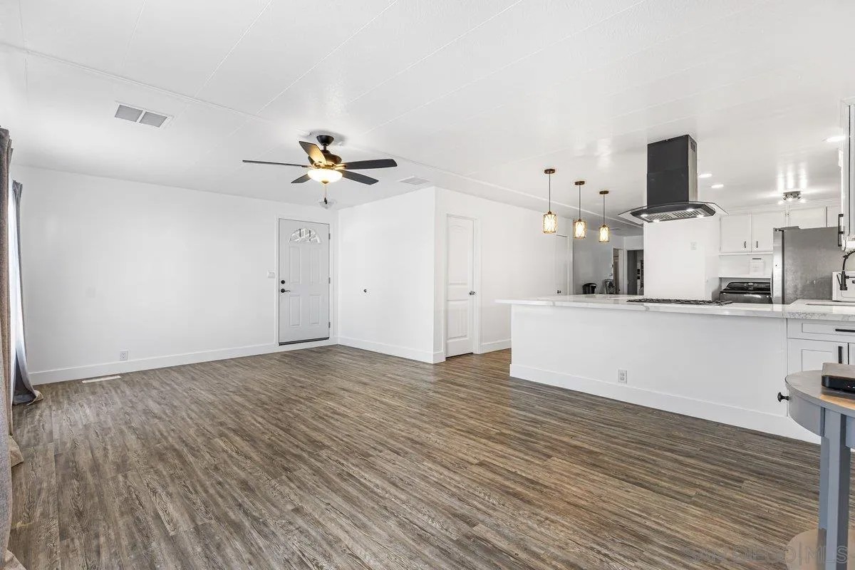 10767 Jamacha Blvd. 168