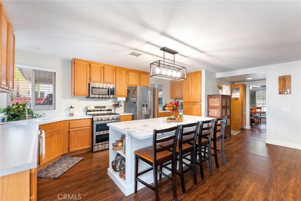 Photo of 27478 Sierra Madre Drive, Murrieta, CA 92563 (MLS # SW25152183)