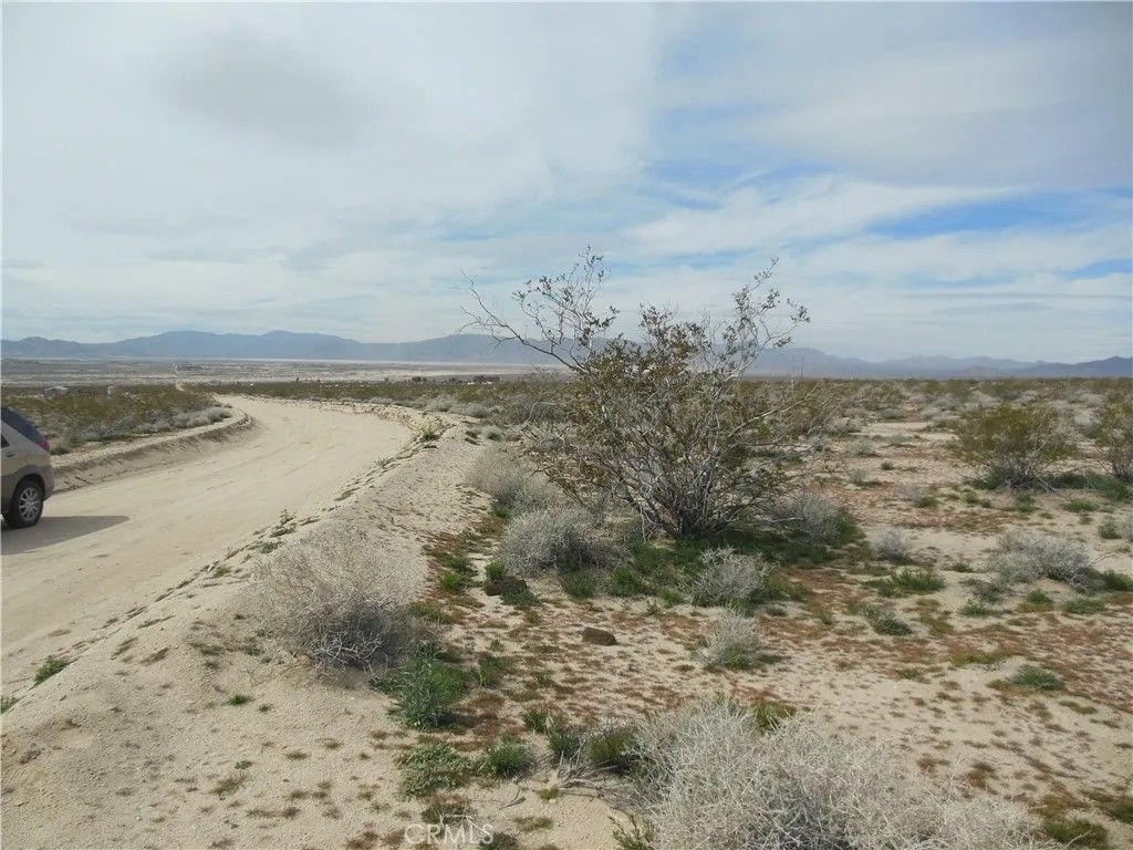 Photo of 34100 Mercury, Lucerne Valley, CA 92356 (MLS # OC26111821)