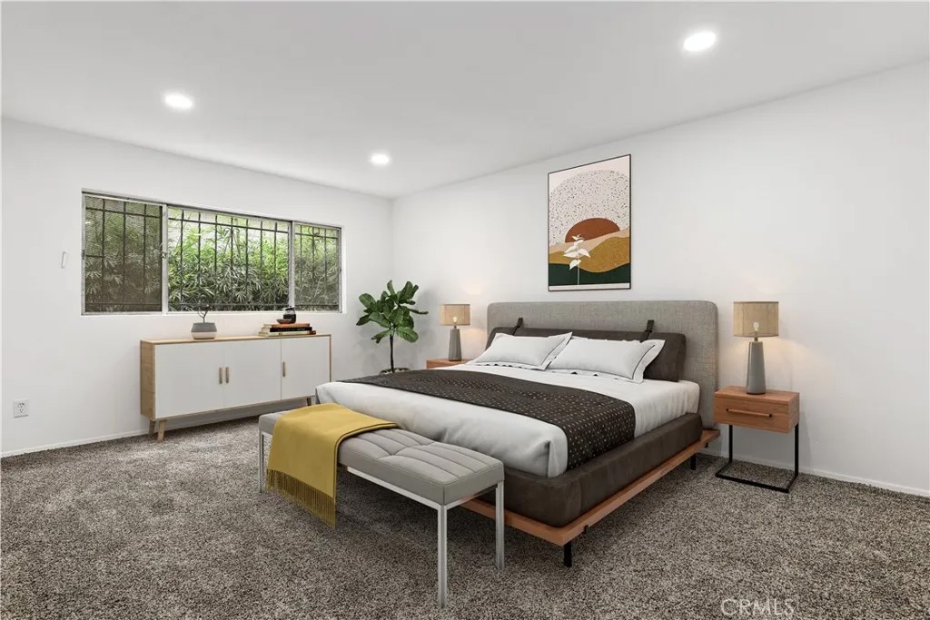 1045 N Kings Road 105