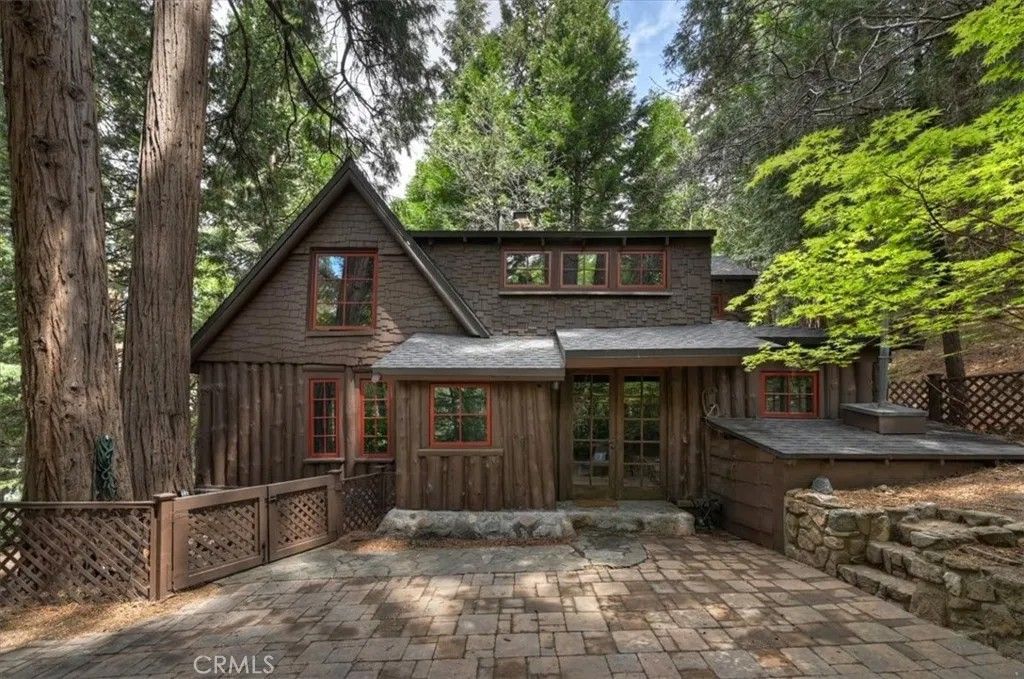 Photo of 27331 State Highway 189, Blue Jay, CA 92317 (MLS # IG26088755)