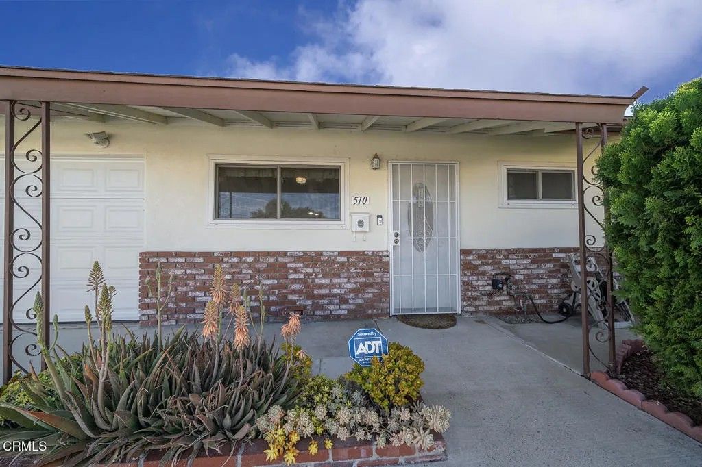 Photo of 510 S Lyon Avenue, Hemet, CA 92543 (MLS # P1-26512)