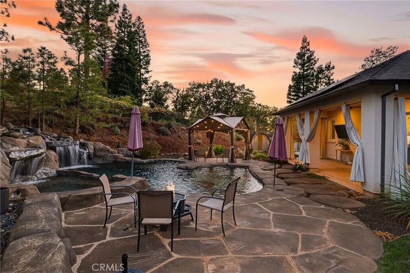 5772 Acorn Ridge Drive