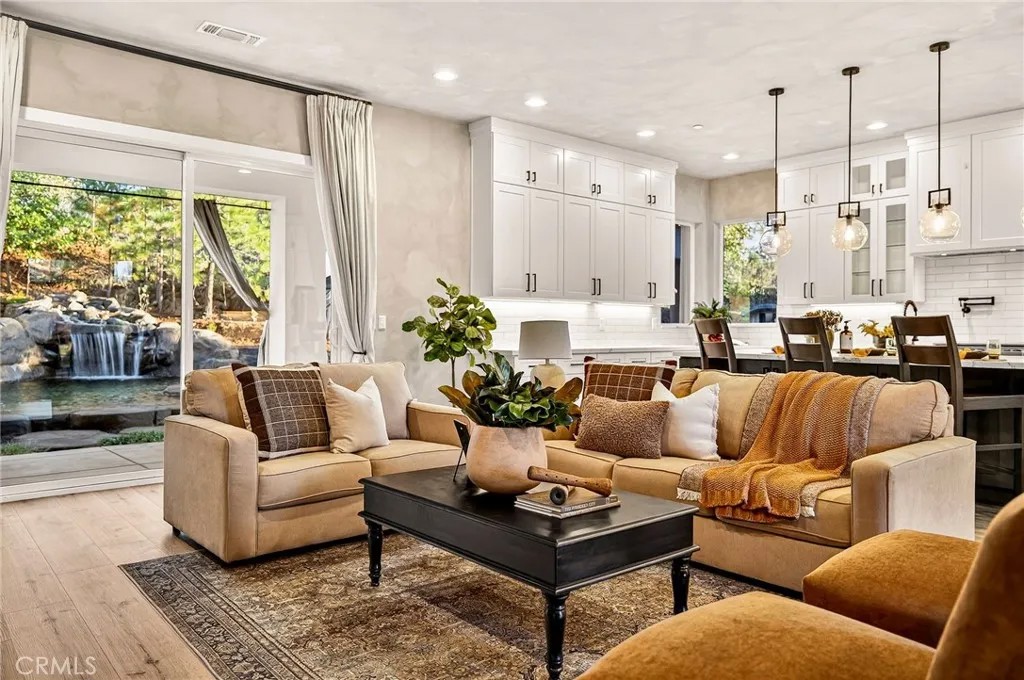 5772 Acorn Ridge Drive