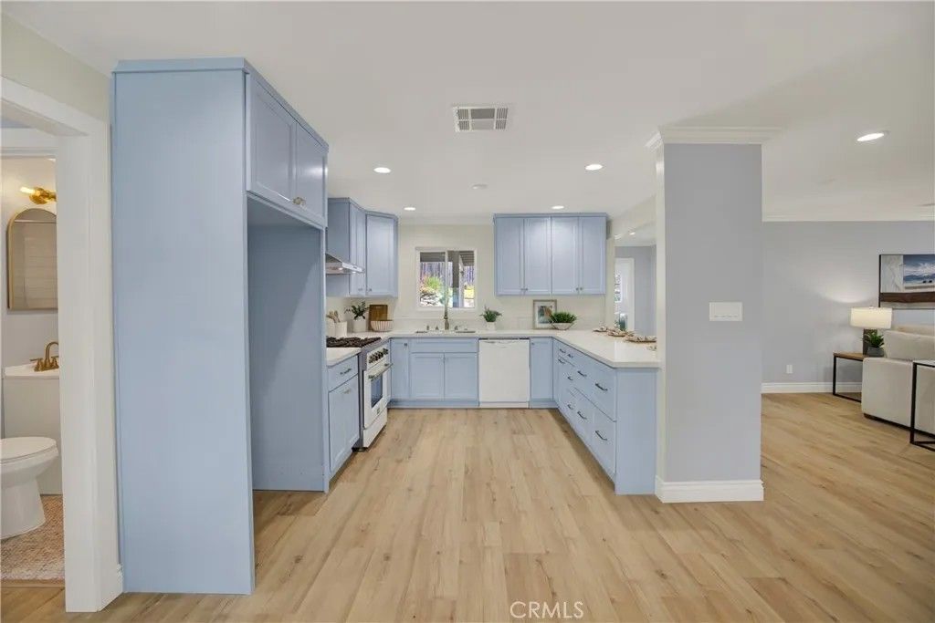 Photo of 2638 Lancelot Dr, Oceanside, CA 92054 (MLS # ND26095546)