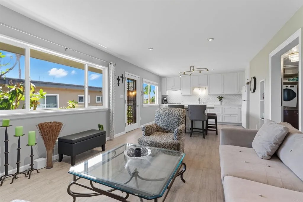 4381 Oregon Street 6