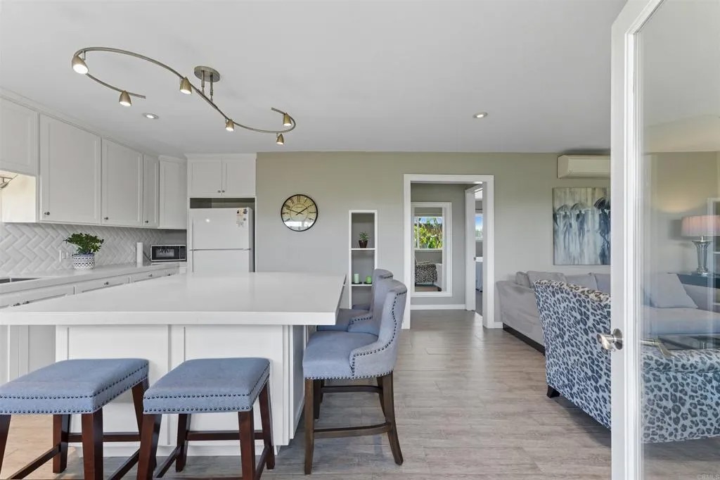 4381 Oregon Street 6