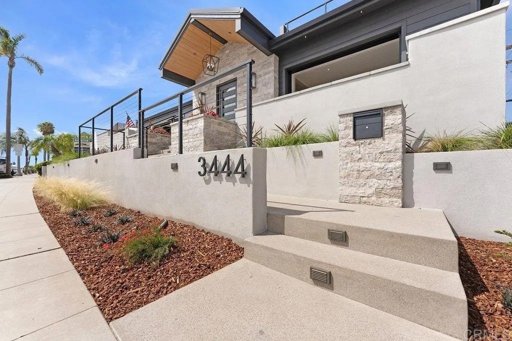 3444 Crown Point Drive 3444/3442