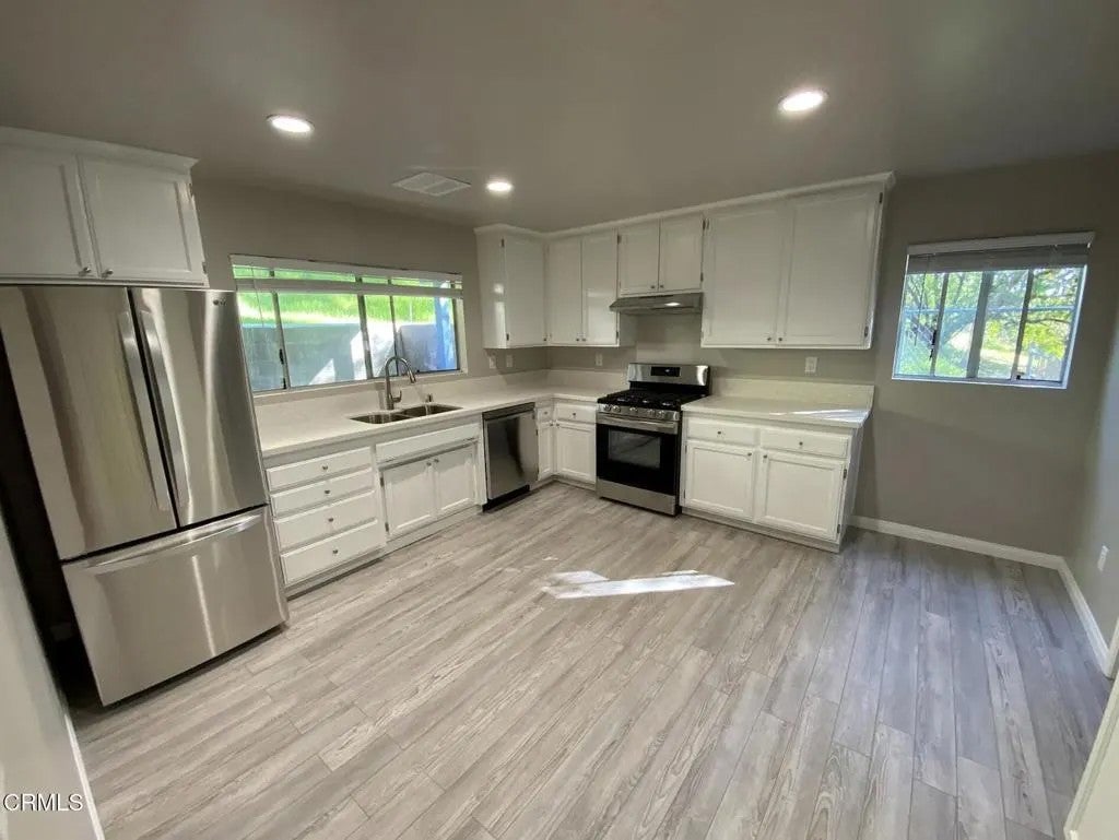 Photo of 836 Valley Road, Moorpark, CA 93021 (MLS # V1-39214)