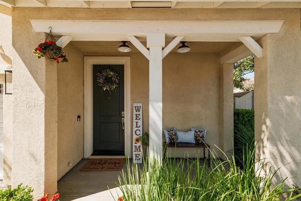 Photo of 282 Oberlander Way, Fallbrook, CA 92028 (MLS # PTP2602122)