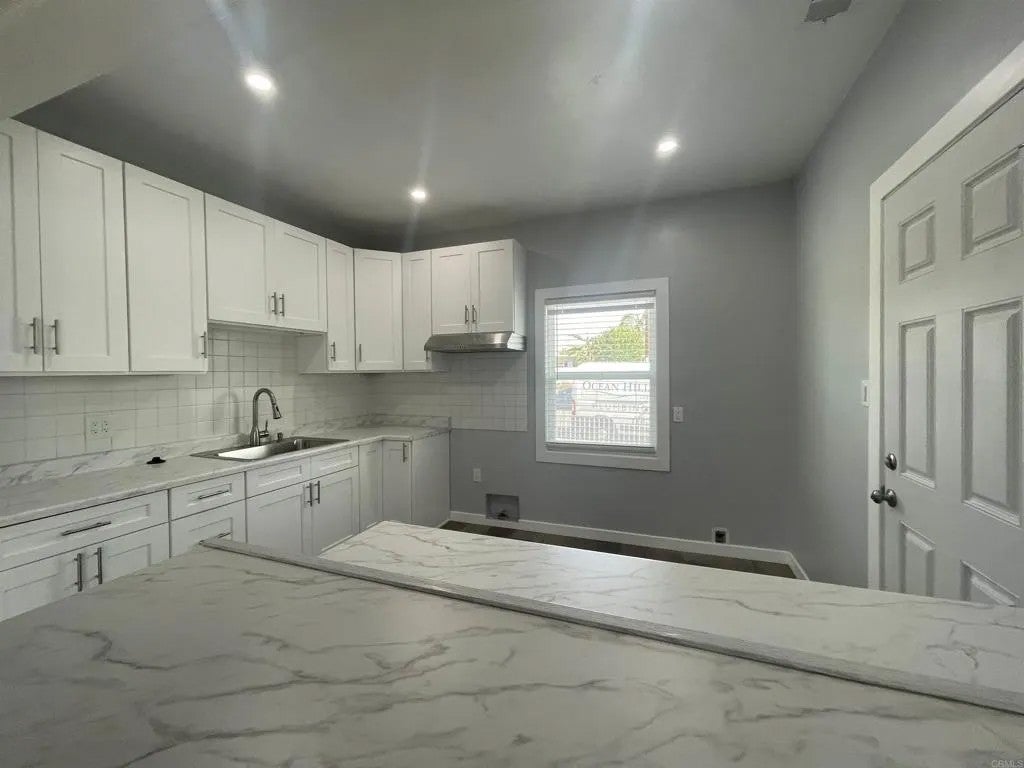 537 Brooks Street