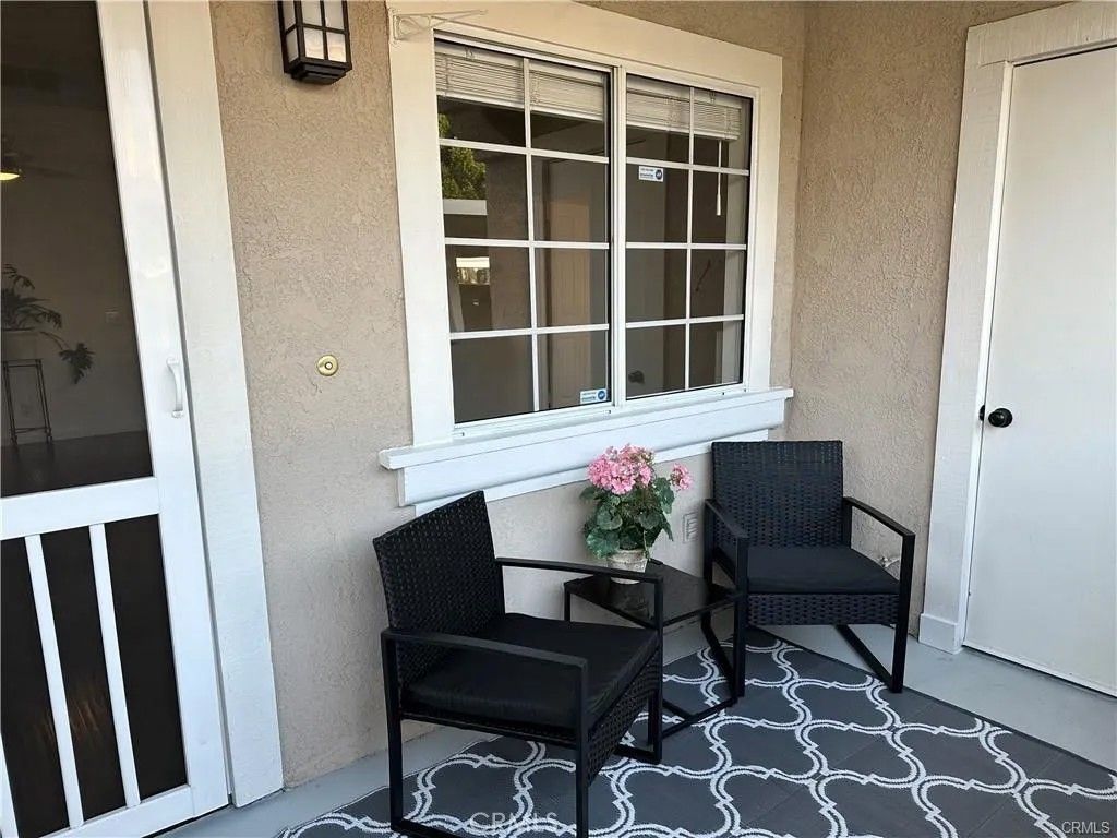 Photo of 49 Via Prado, Rancho Santa Margarita, CA 92688 (MLS # OC26092353)