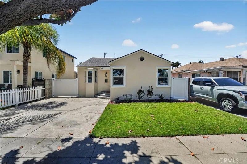 2741 Gale Avenue