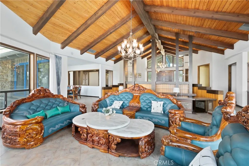 1605 Walter Ct
