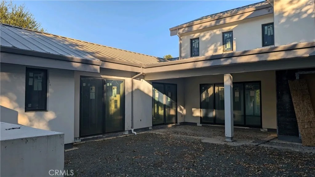 1003 Charter Oak Avenue
