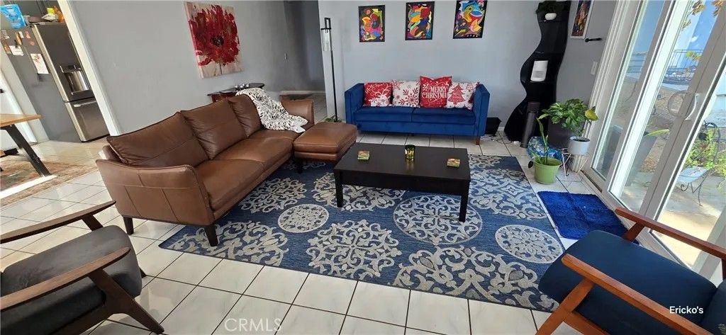 Photo of 240 E Shady Grove, Riverside, CA 92507 (MLS # IG25279832)