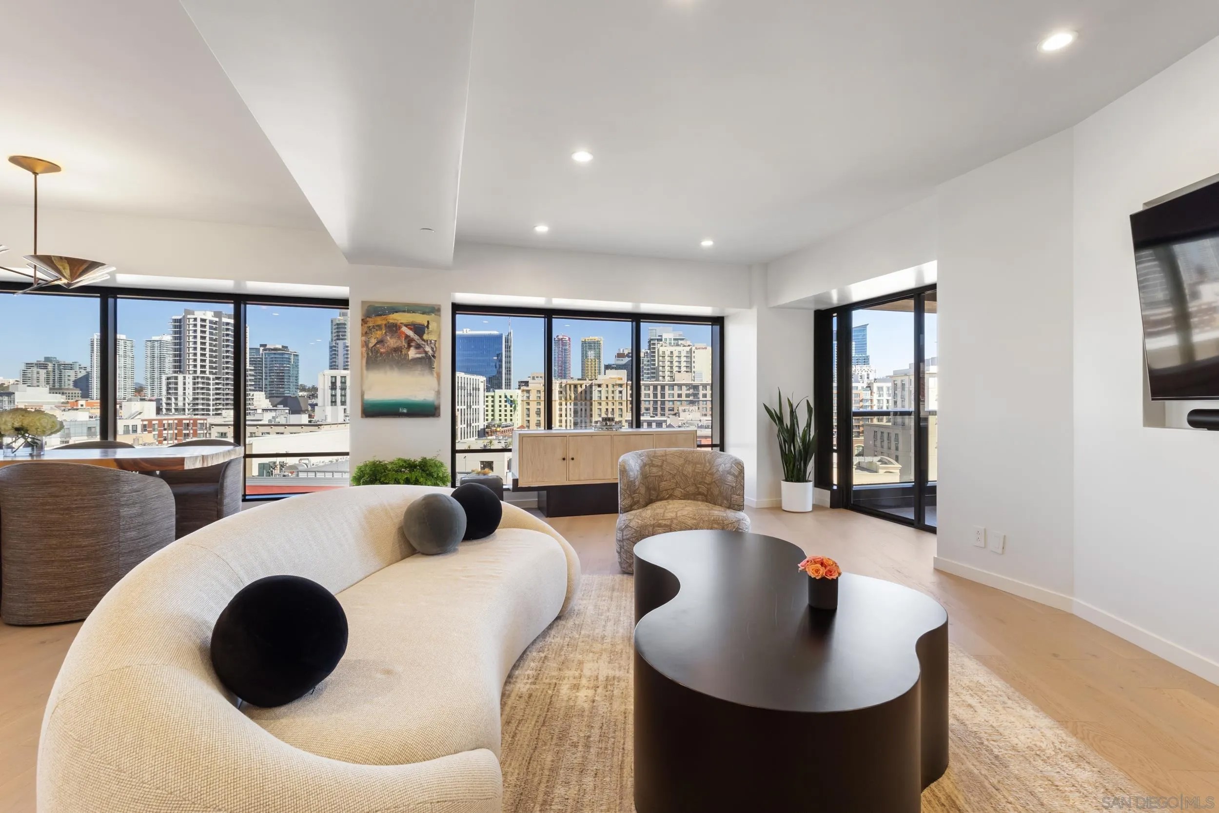 200 Harbor Dr 1001