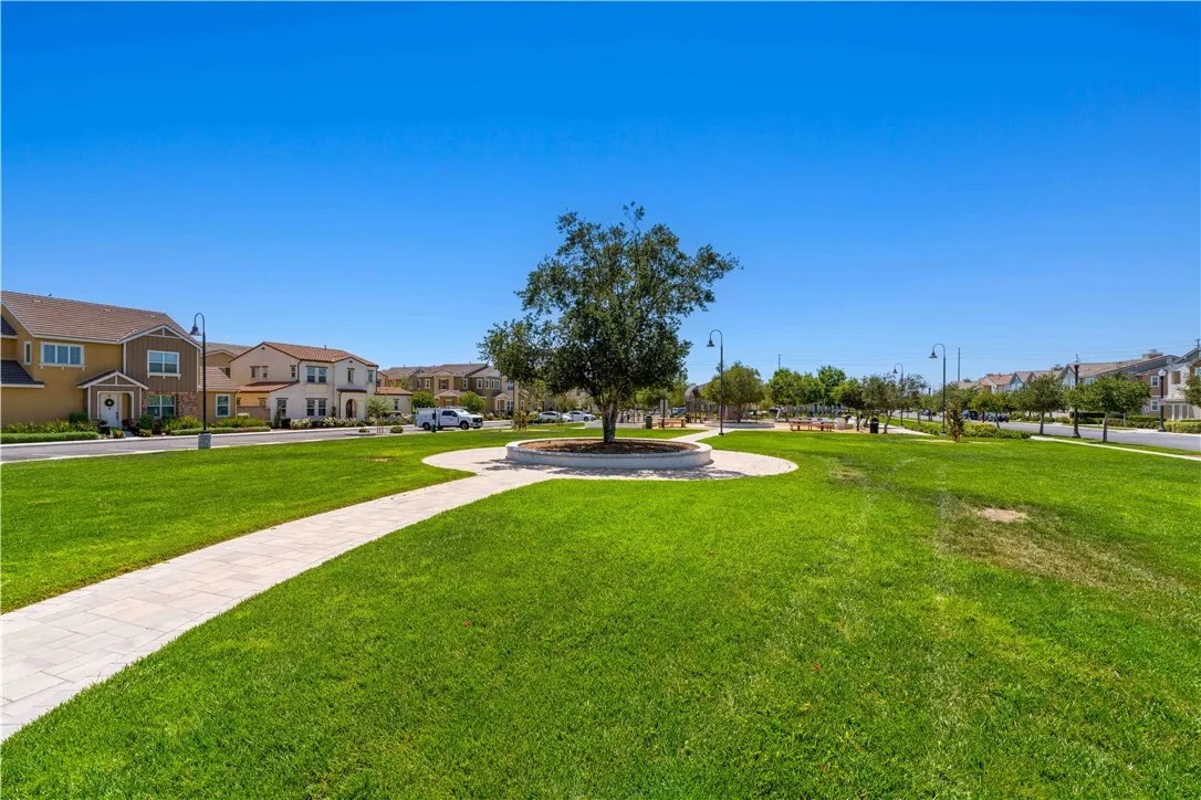 2915 E DUNCAN PASEO