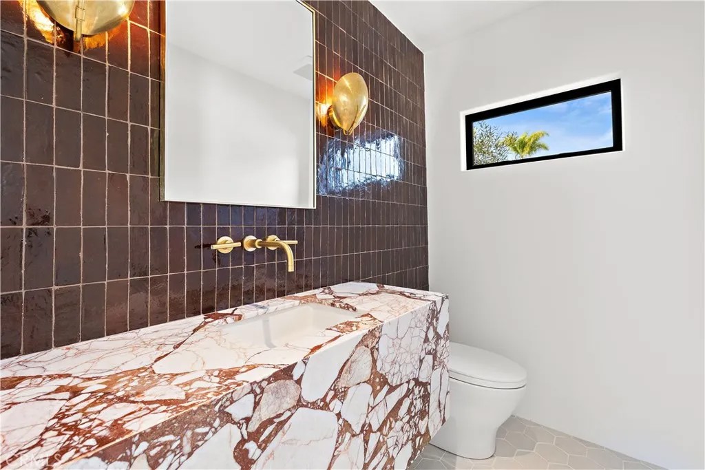 229 W Paseo De Cristobal