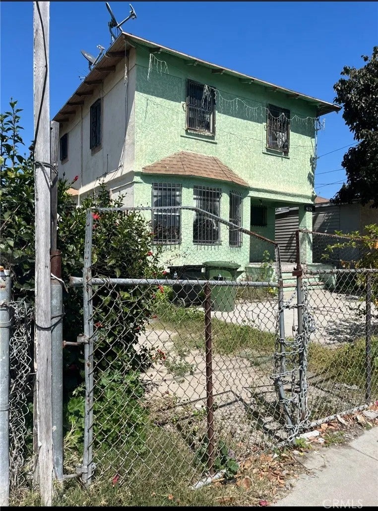 619 E 22nd Street