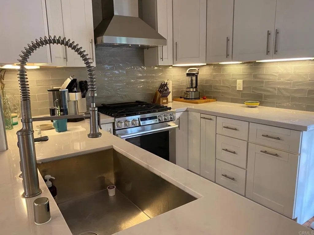 Photo of 421 Playa Blanca, Encinitas, CA 92024 (MLS # NDP2608464)