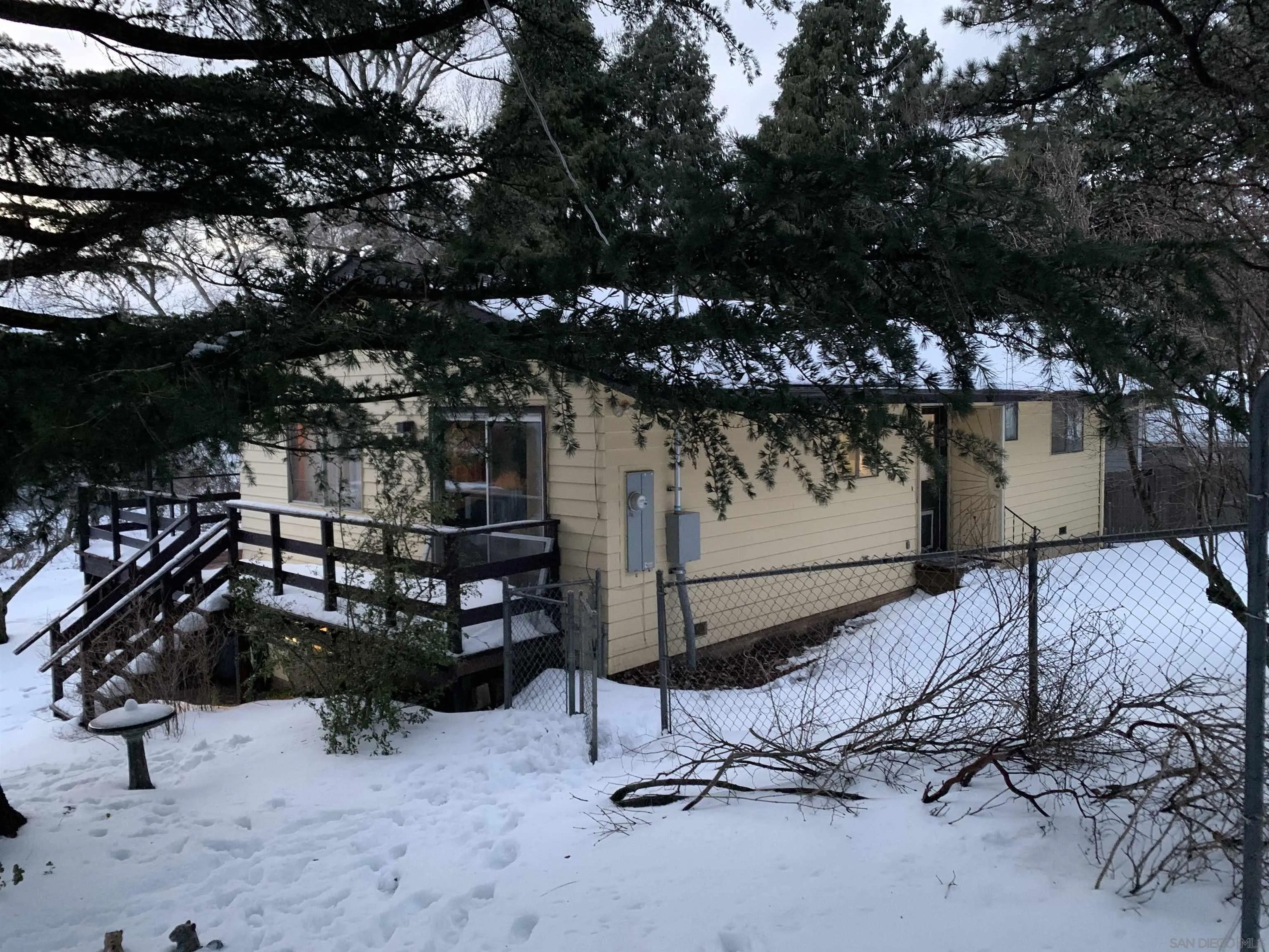 2816 Heliotrope Dr