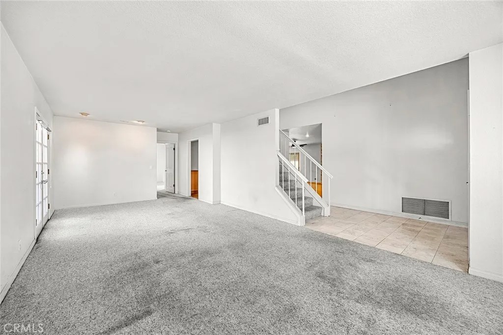 5812 Crestview