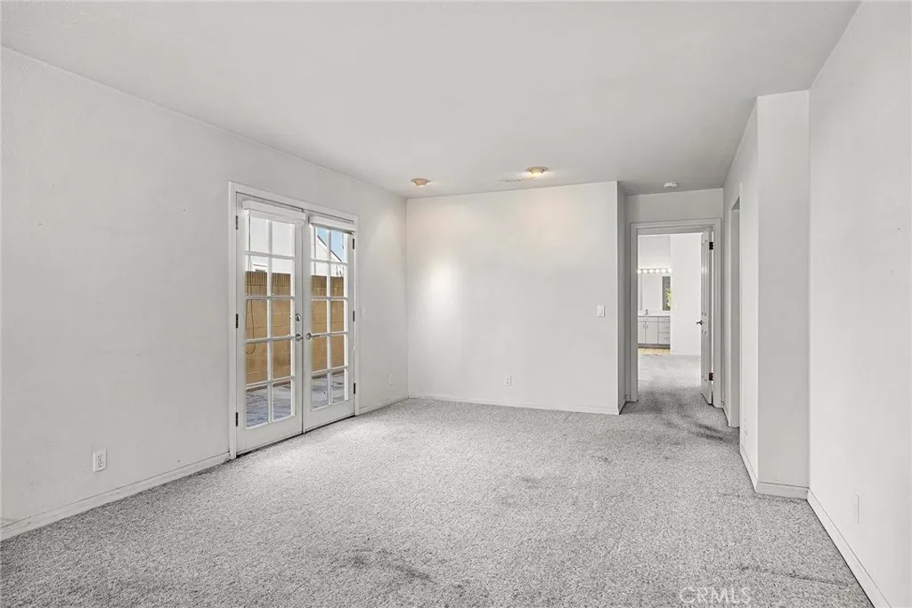 5812 Crestview
