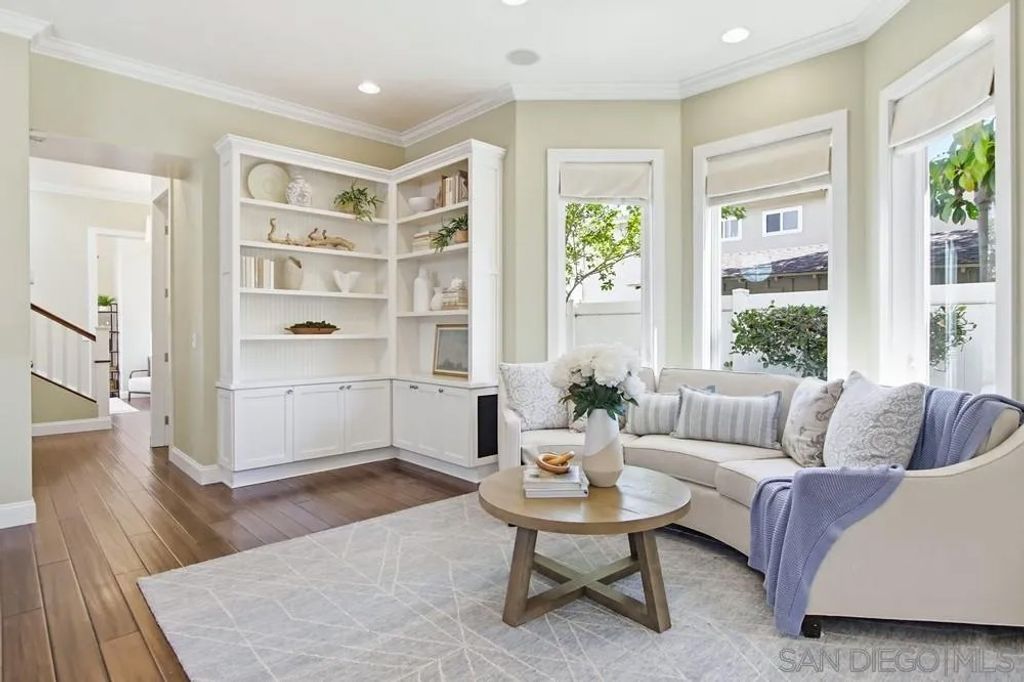 Photo of 4008 Honeycutt St, San Diego, CA 92109 (MLS # 260008725)