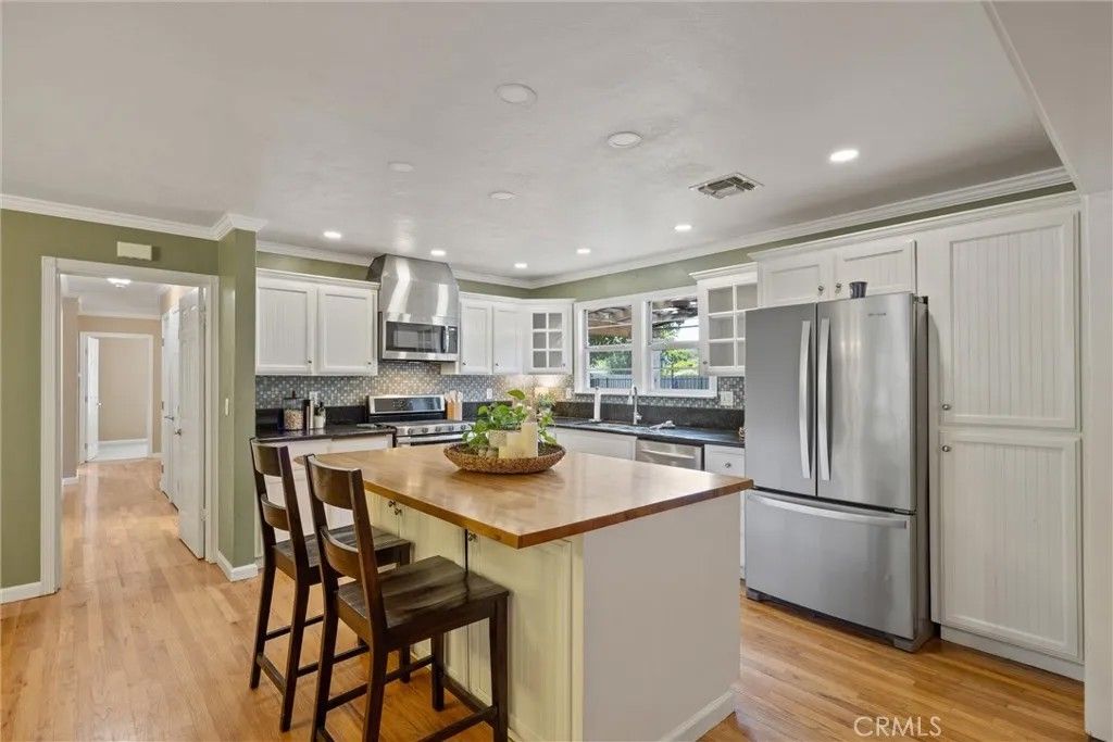 Photo of 1470 Vallombrosa Avenue, Chico, CA 95926 (MLS # SN26090978)