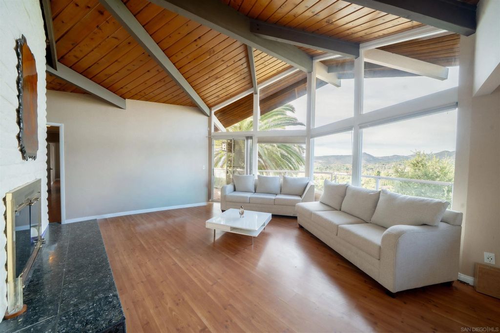 Photo of 2373 Carroll Ln, Escondido, CA 92027 (MLS # 260009183)