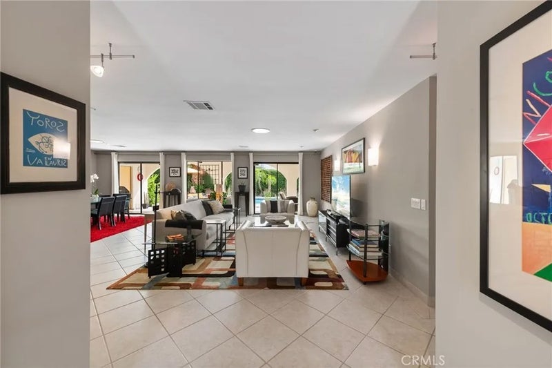 1200 S. Manzanita Avenue
