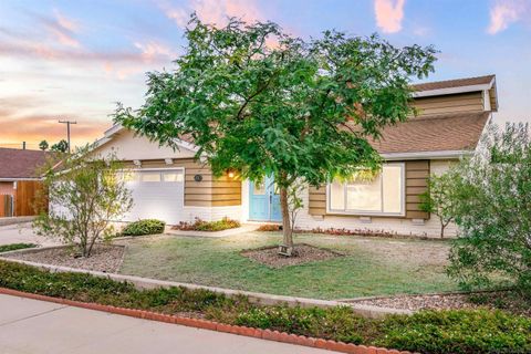 Photo of 626 Mariposa Cir, Chula Vista, CA 91911 (MLS # 250041672)