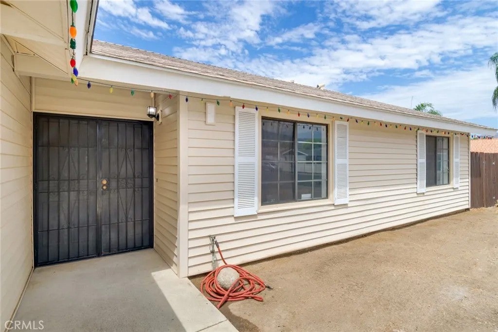 25067 Hazelwood Circle